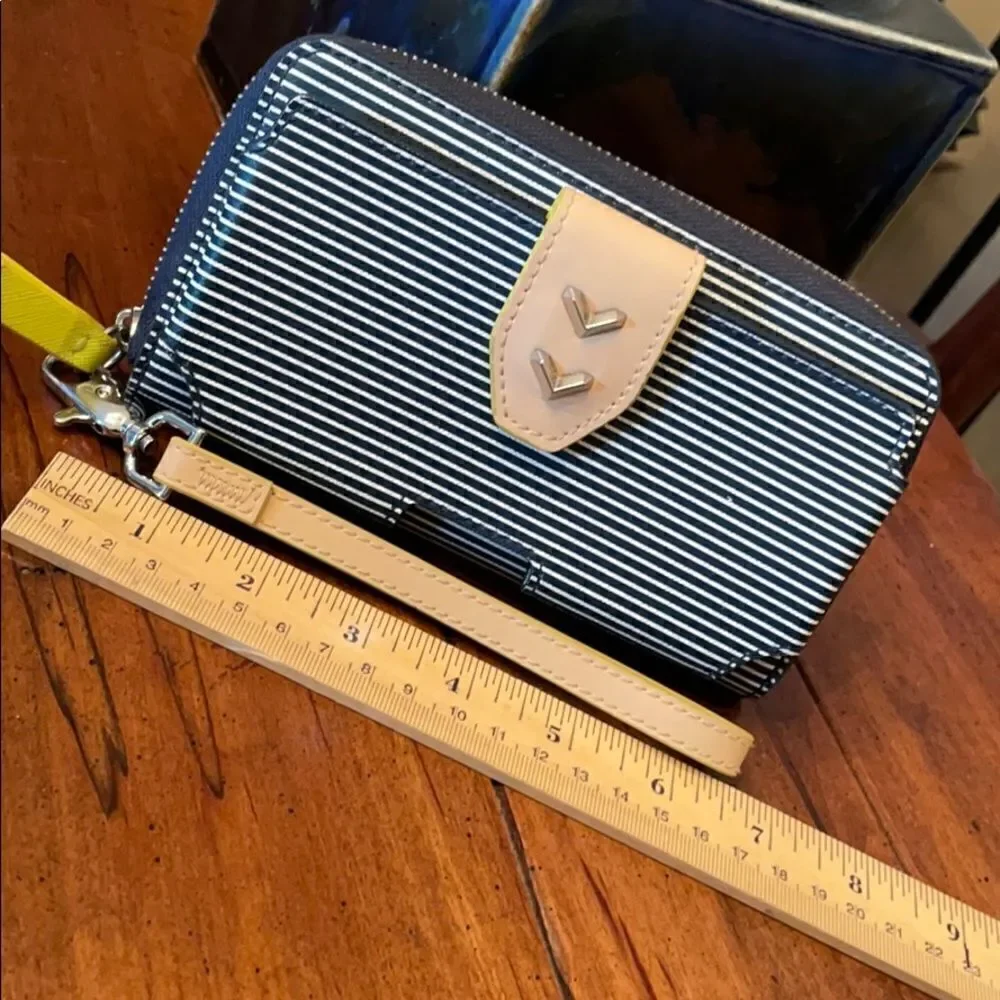 Stella & Dot Navy Stripe Madison Tech Wristlet